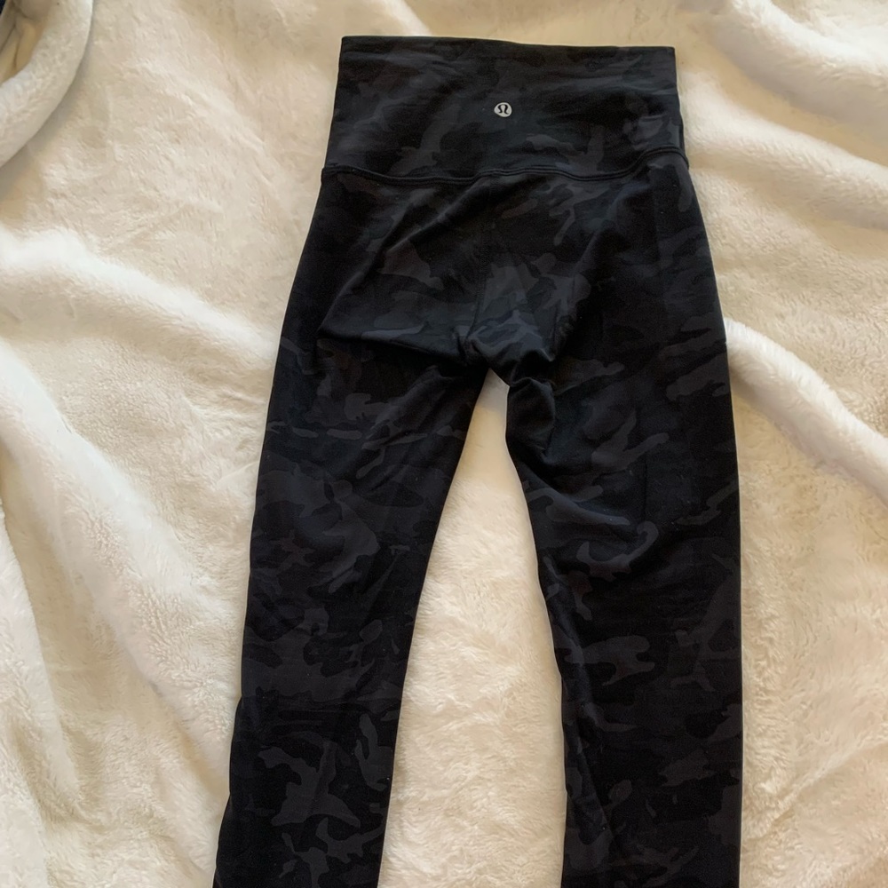 Lululemon Black Camo Wunder Under High-Rise Tight 25”